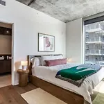 2 Bedroom Lux Panoramic View - Rainey
