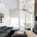 Contemporary Lake Austin Estate Near Downtown