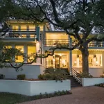 Contemporary Lake Austin Estate Near Downtown