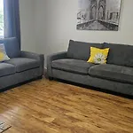 Homey 2Br Home Near Downtown & Airport