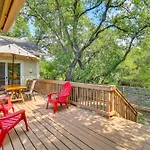 Lovely Austin Home With Deck And Greenbelt Access!