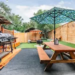 Charming Home With Patios Fireplace And Bbq Area