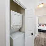 Cozy 8Br Family Home With Backyard