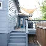 Cute Studio With King Bed - Prime Location