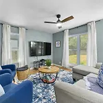 Luxury 5 Bd - 5 Mins Downtown