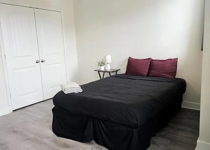 Luxury Room #3 Near Mckinney Falls & Airport