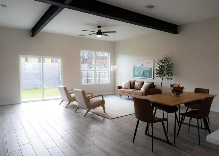 New Build Munson Retreat 3 King Suites