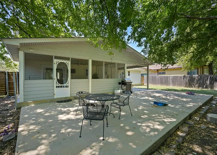 Luxury 5 Bd - 5 Mins Downtown
