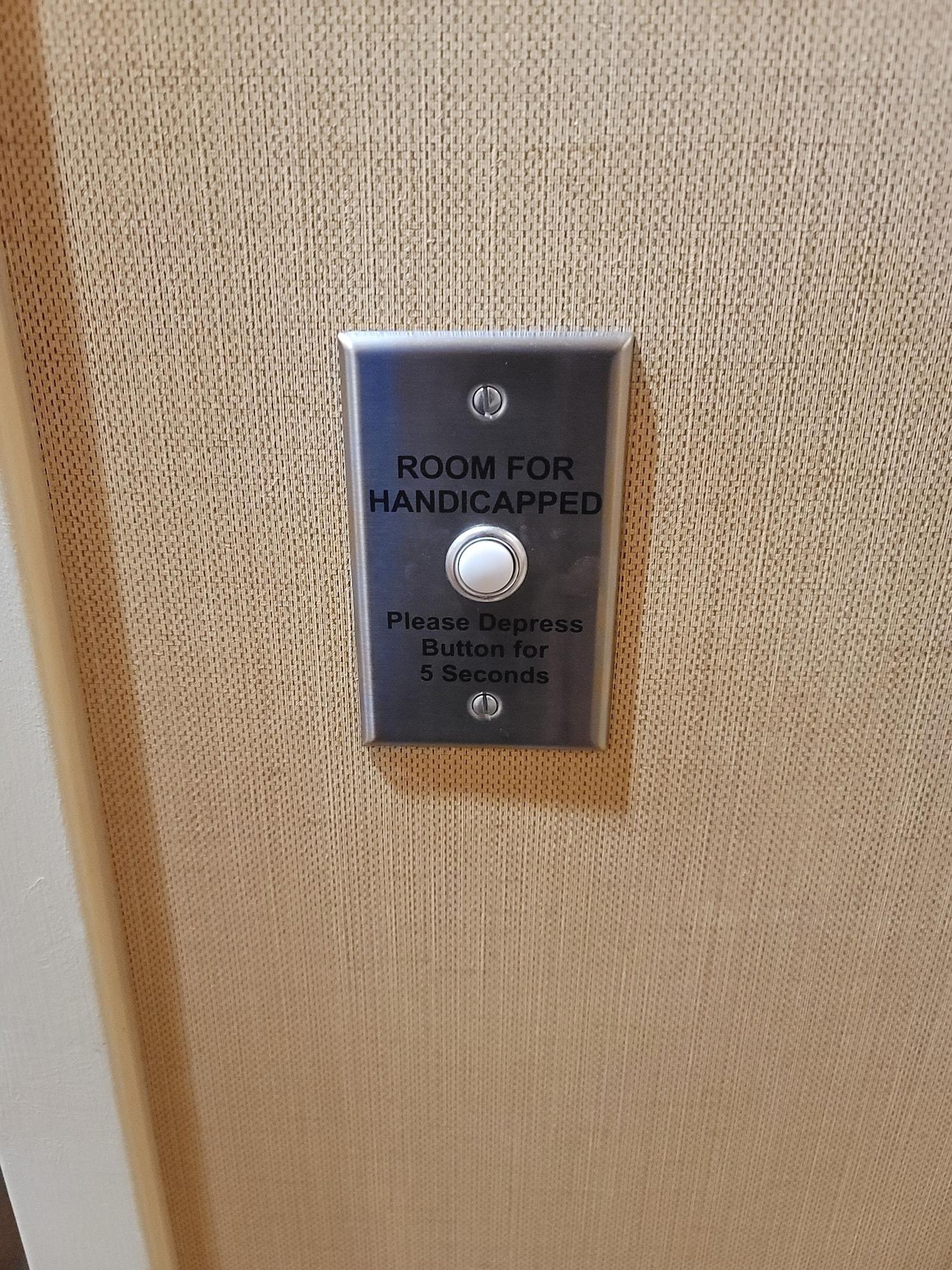 Hotel Hampton Oak Hill 3*
