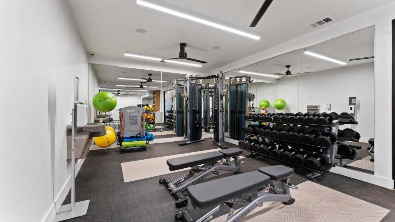 Luxury Central Apts - Free Parking, Gym, Fast Wifi * Austin
