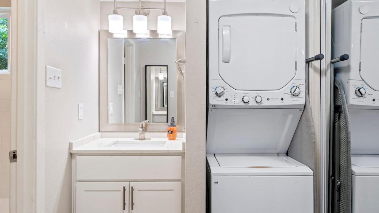 Apartment Cozy Efficiency Close To Downtown And Domain