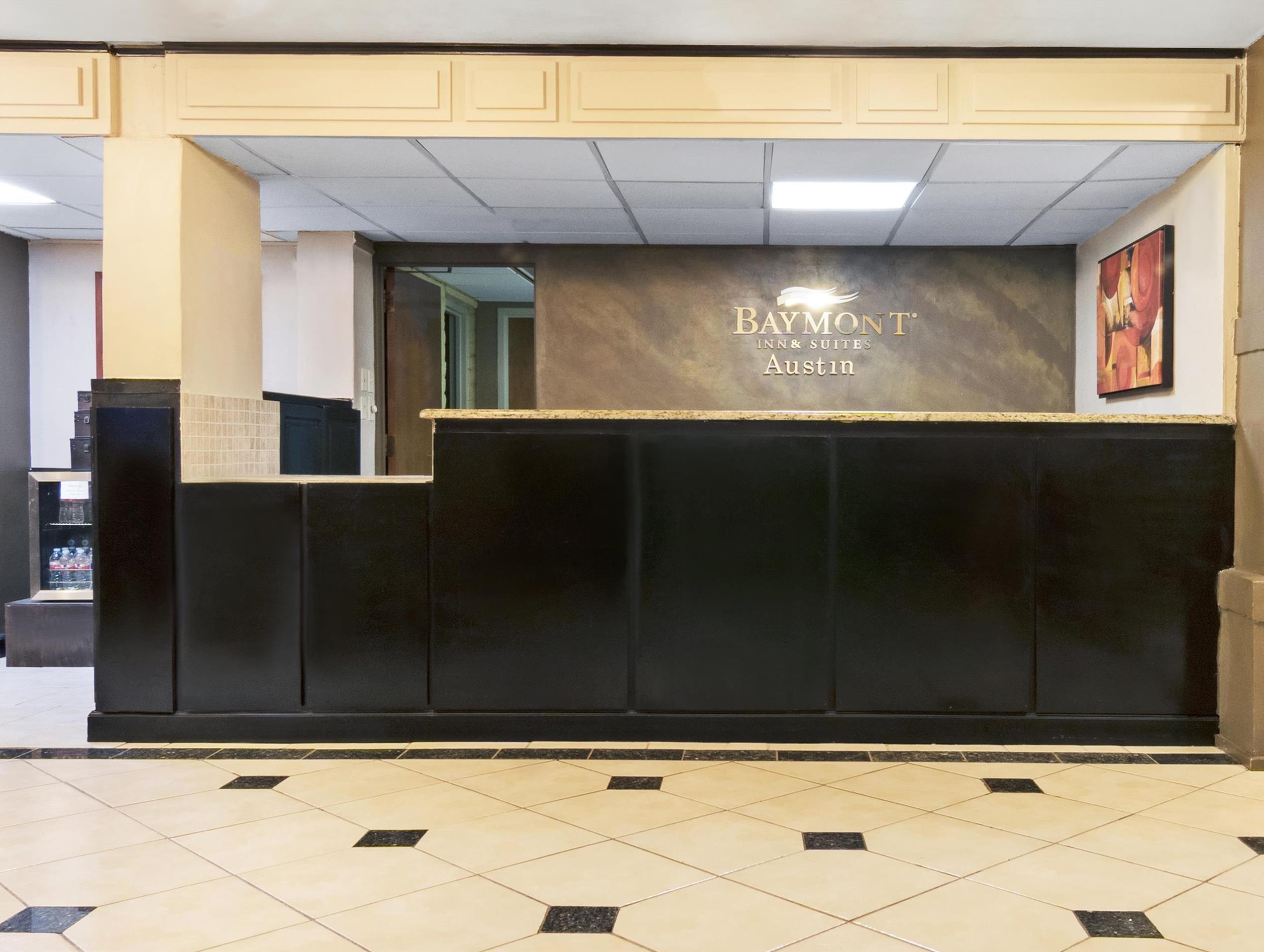 Hotel Ramada By Wyndham South