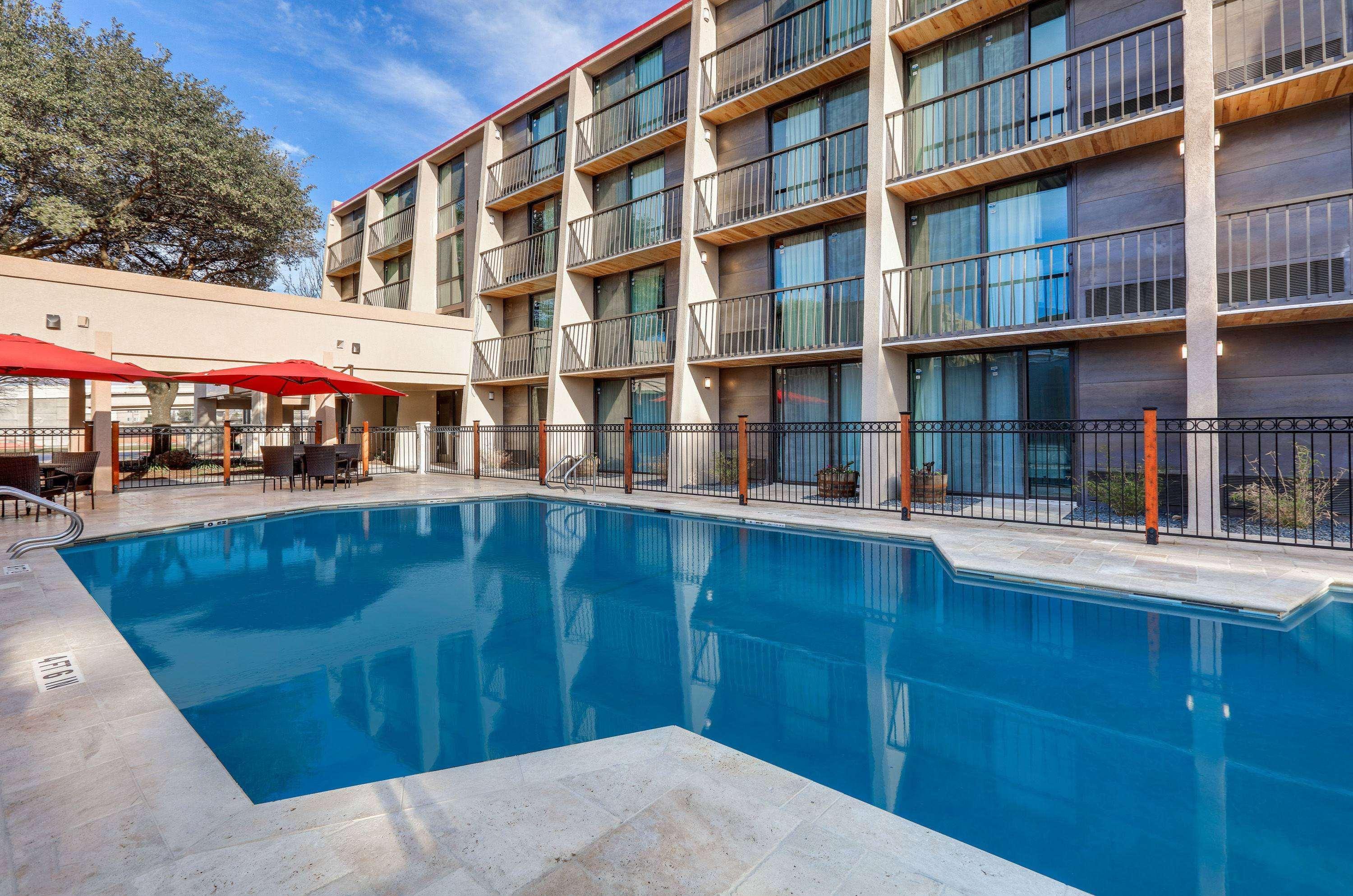 Hotel Ramada By Wyndham South Austin