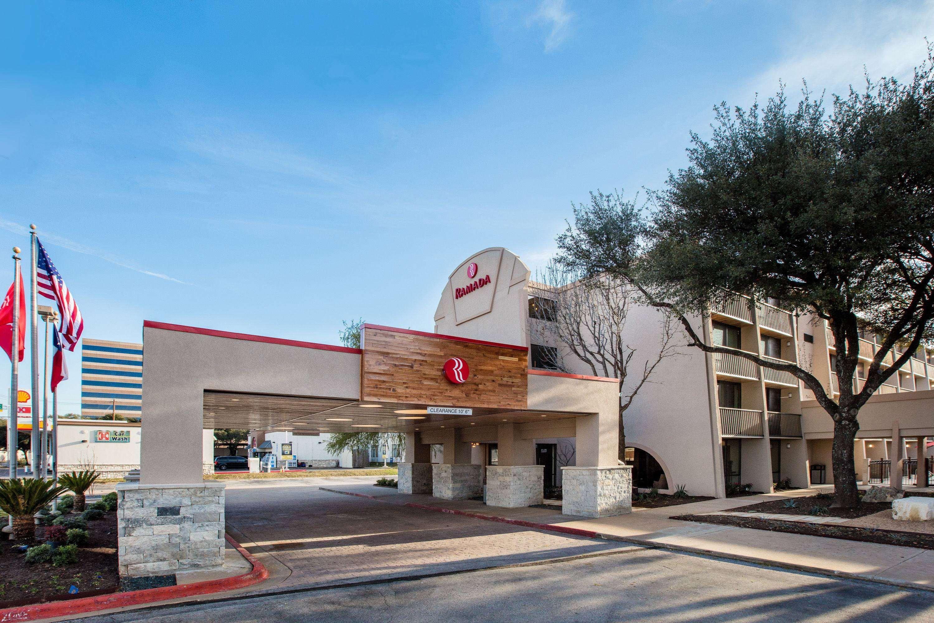 Ramada By Wyndham South Hotel 4*