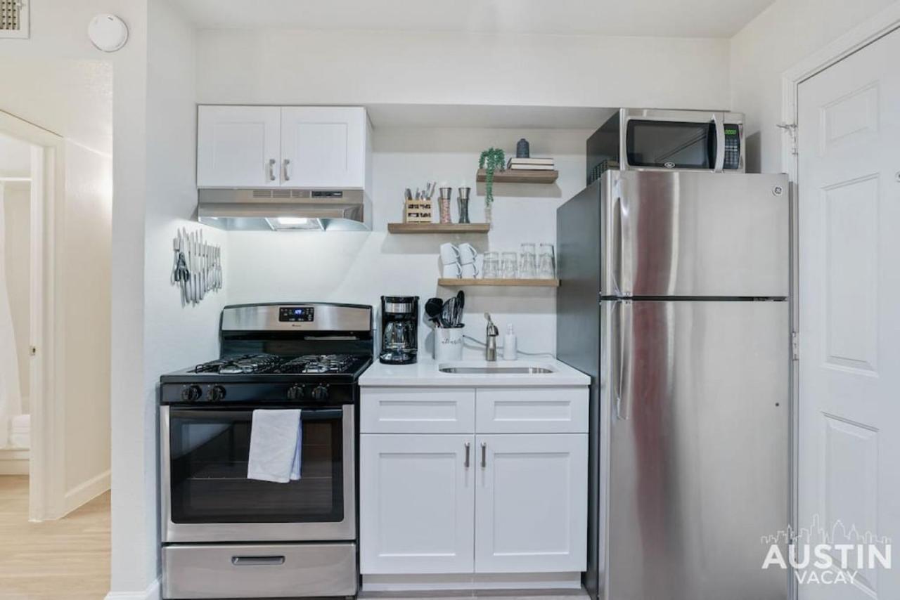 Cozy Newly Renovated King Sofa Bed And Smart Tv Apartment *