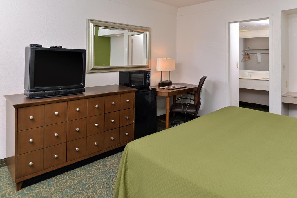 Econo North Motel