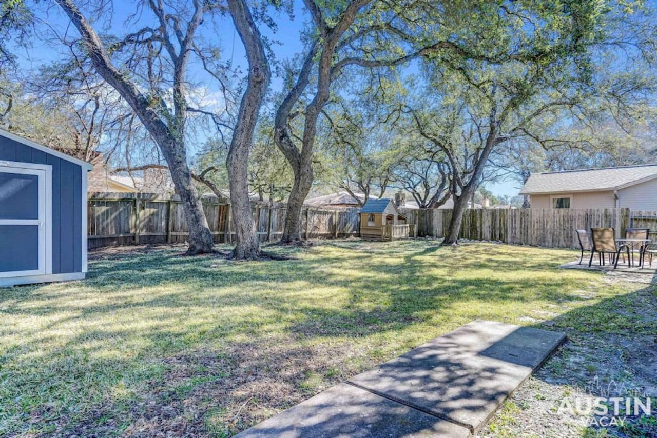 Feels Like Home, Beautiful Yard Near The Domain Austin