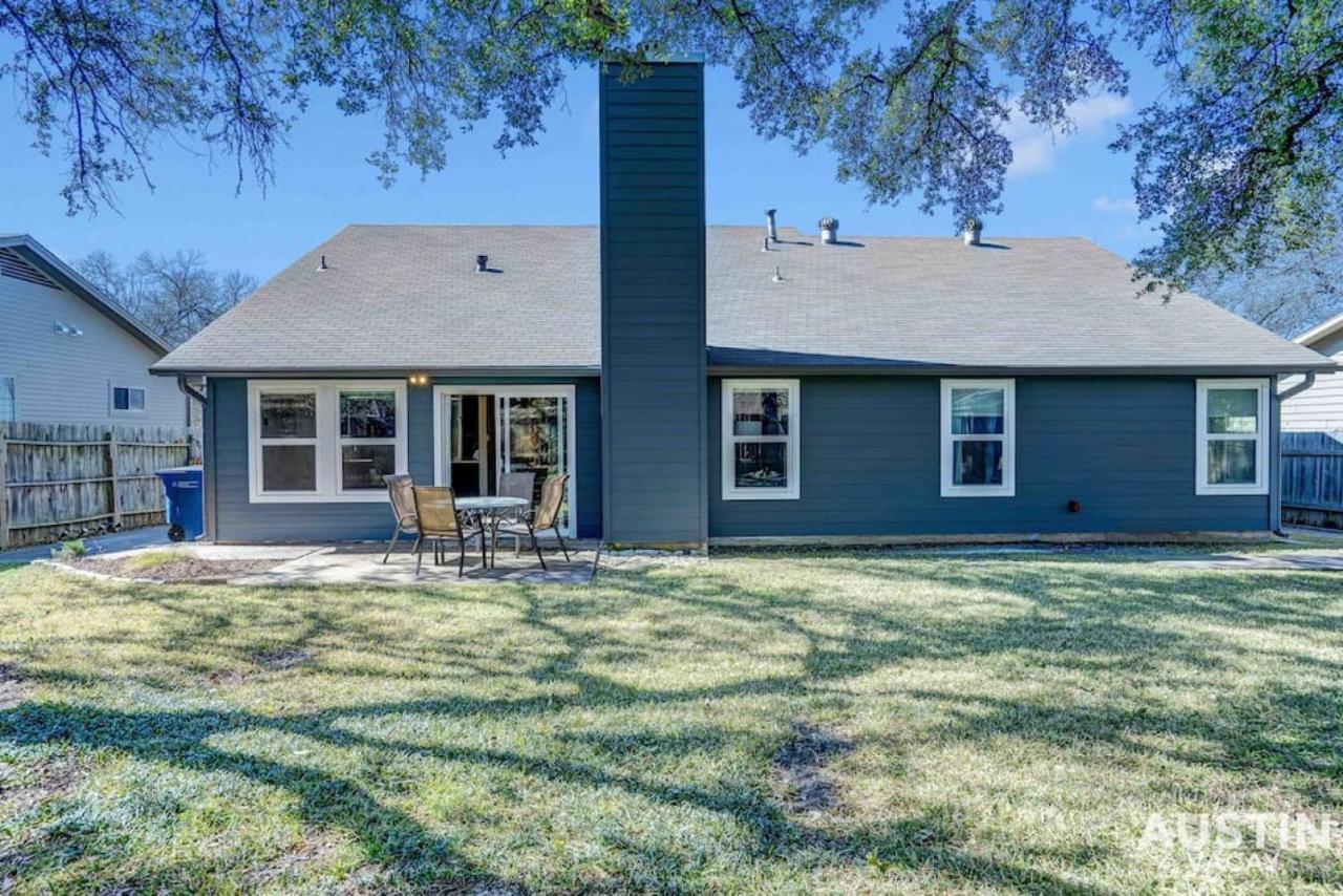 Feels Like Home, Beautiful Yard Near The Domain Holiday home Austin