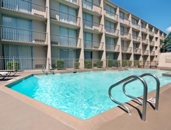 Ramada By Wyndham South Hotel Austin