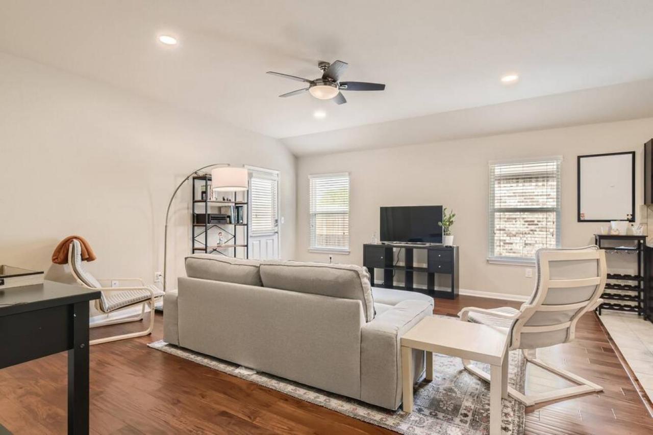 Serene 3br Retreat Near East Holiday home Austin