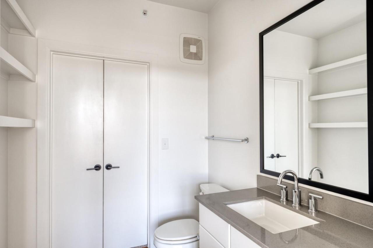 Apartment East 1br W Gym Pool Wd Nr Shops Atx-129 Austin