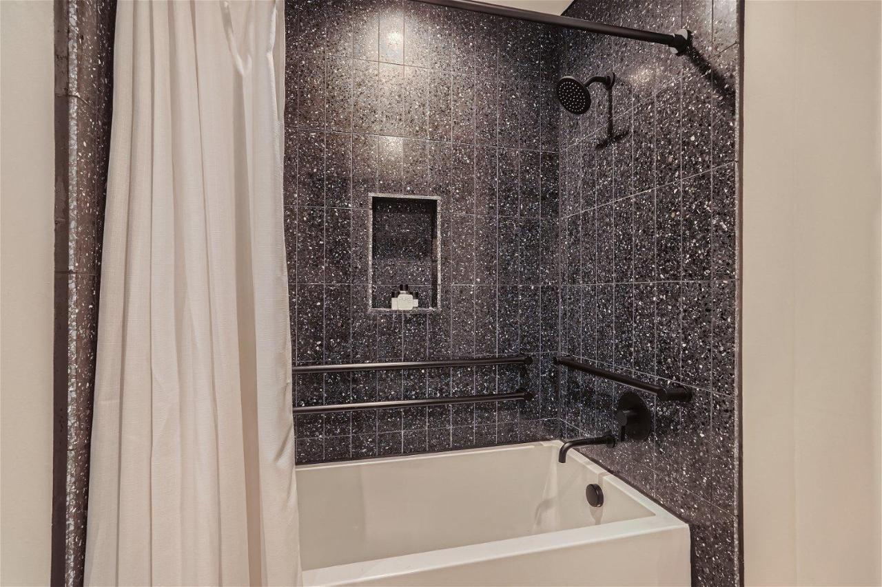 Holiday home Modern Spacious Downtown - Pool - Kitchen Austin