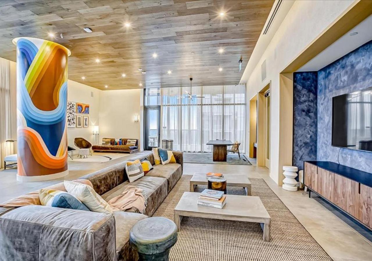 Holiday home Modern Spacious Downtown - Pool - Kitchen *