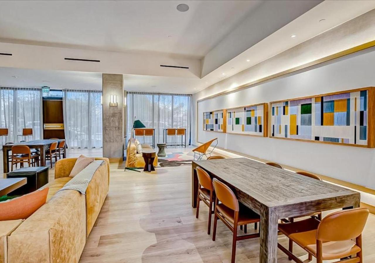 Modern Spacious Downtown - Pool - Kitchen Austin