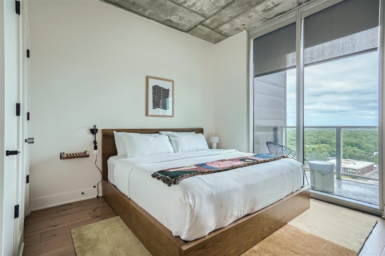 Modern Spacious Downtown - Pool - Kitchen * Austin