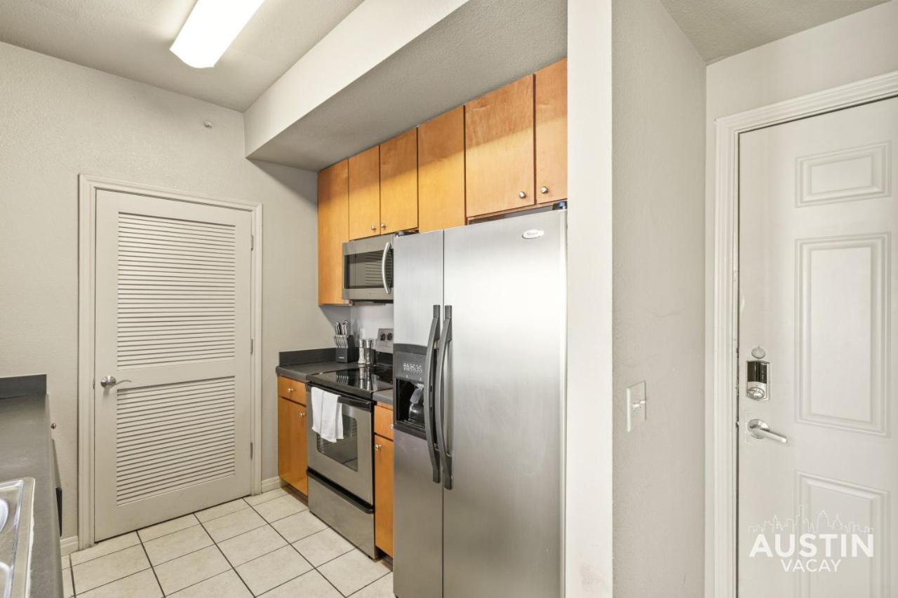 Apartment West Campus Oasis 2 Apts Accommodating 14 Guests