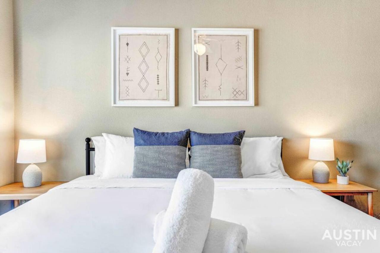 Apartment West Campus Oasis 2 Apts Accommodating 14 Guests *