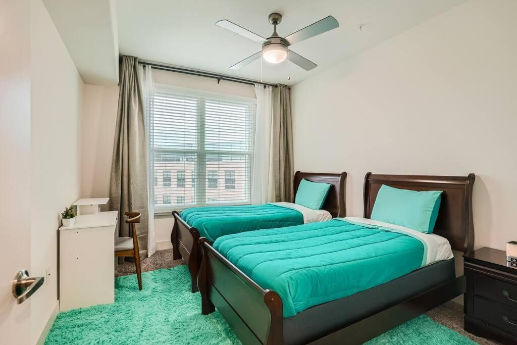 Apartment Luxury - Spacious 2bd 2ba, In Domain