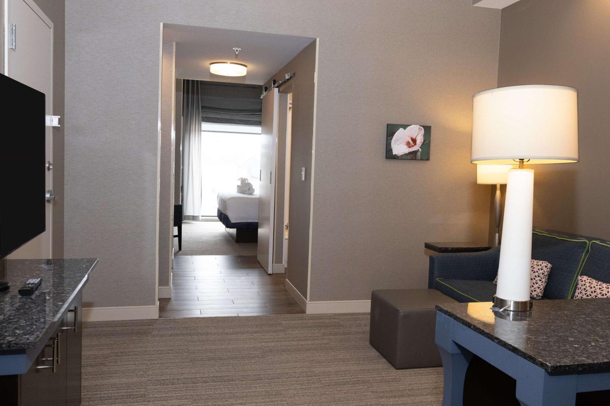 Hilton Garden Airport Hotel 3*