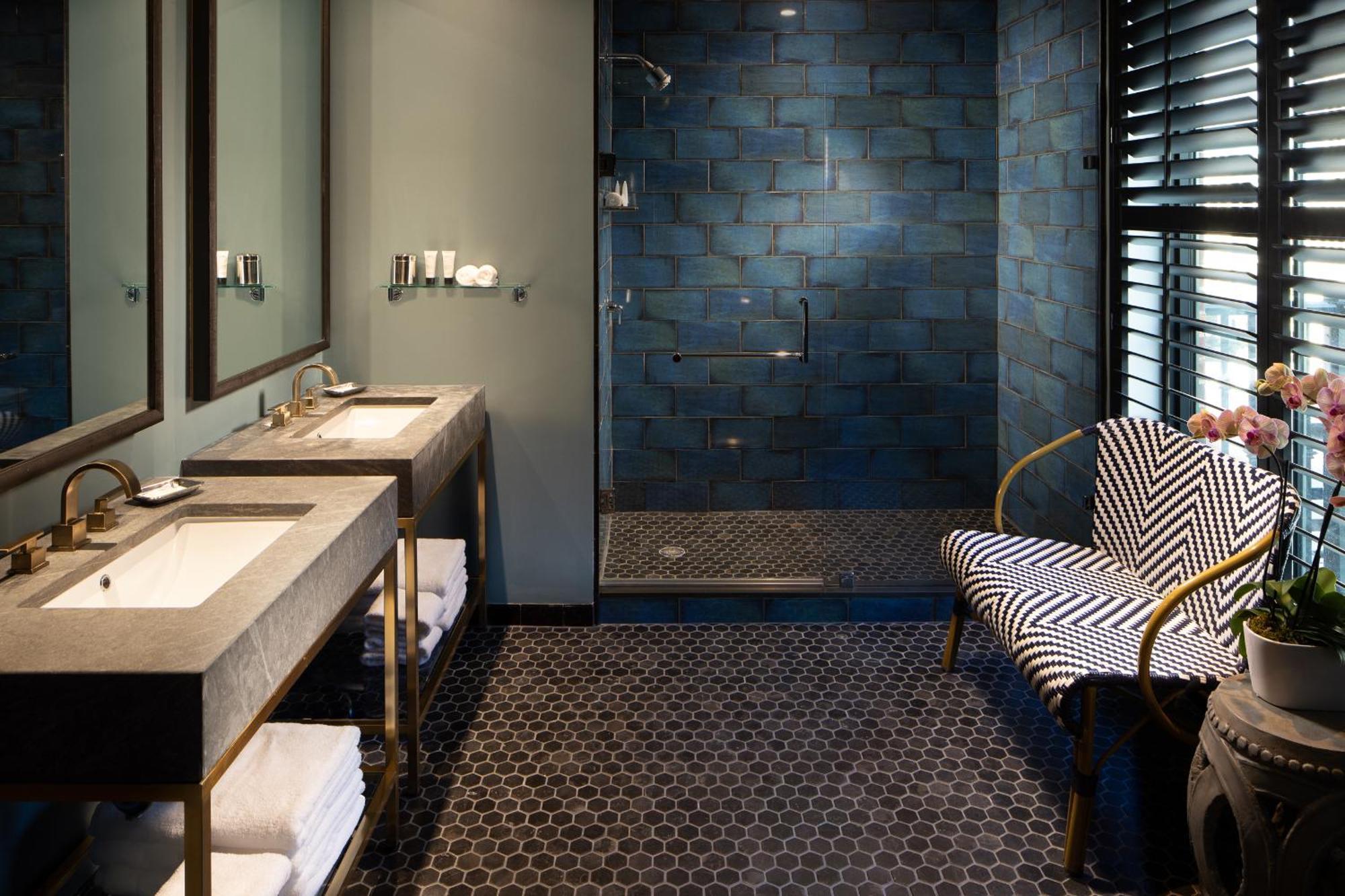 Zaza Hotel 4*