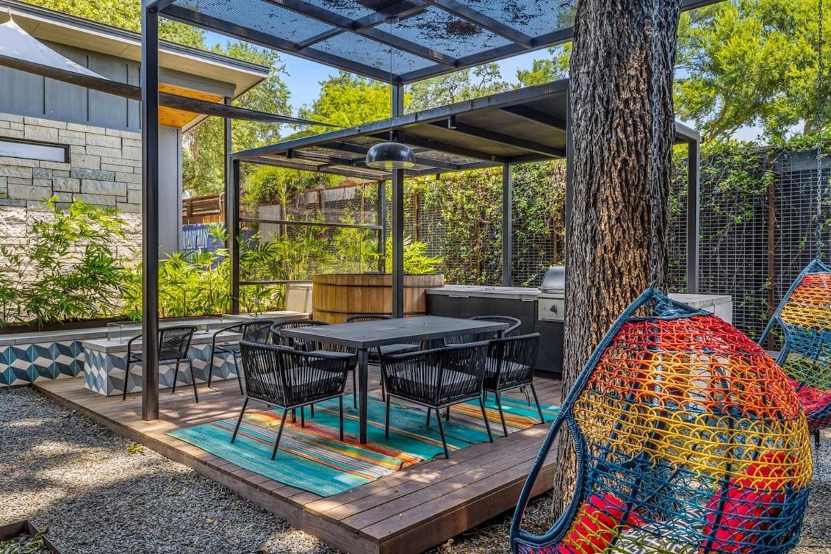 Luxury Compound In South Lamar Holiday home Austin
