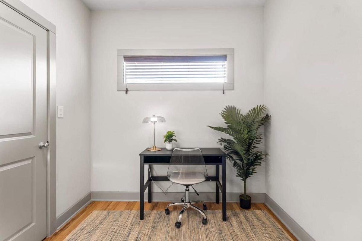 Chic & Homey 3-br Close To Downtown Heart Of 704 Holiday home Austin