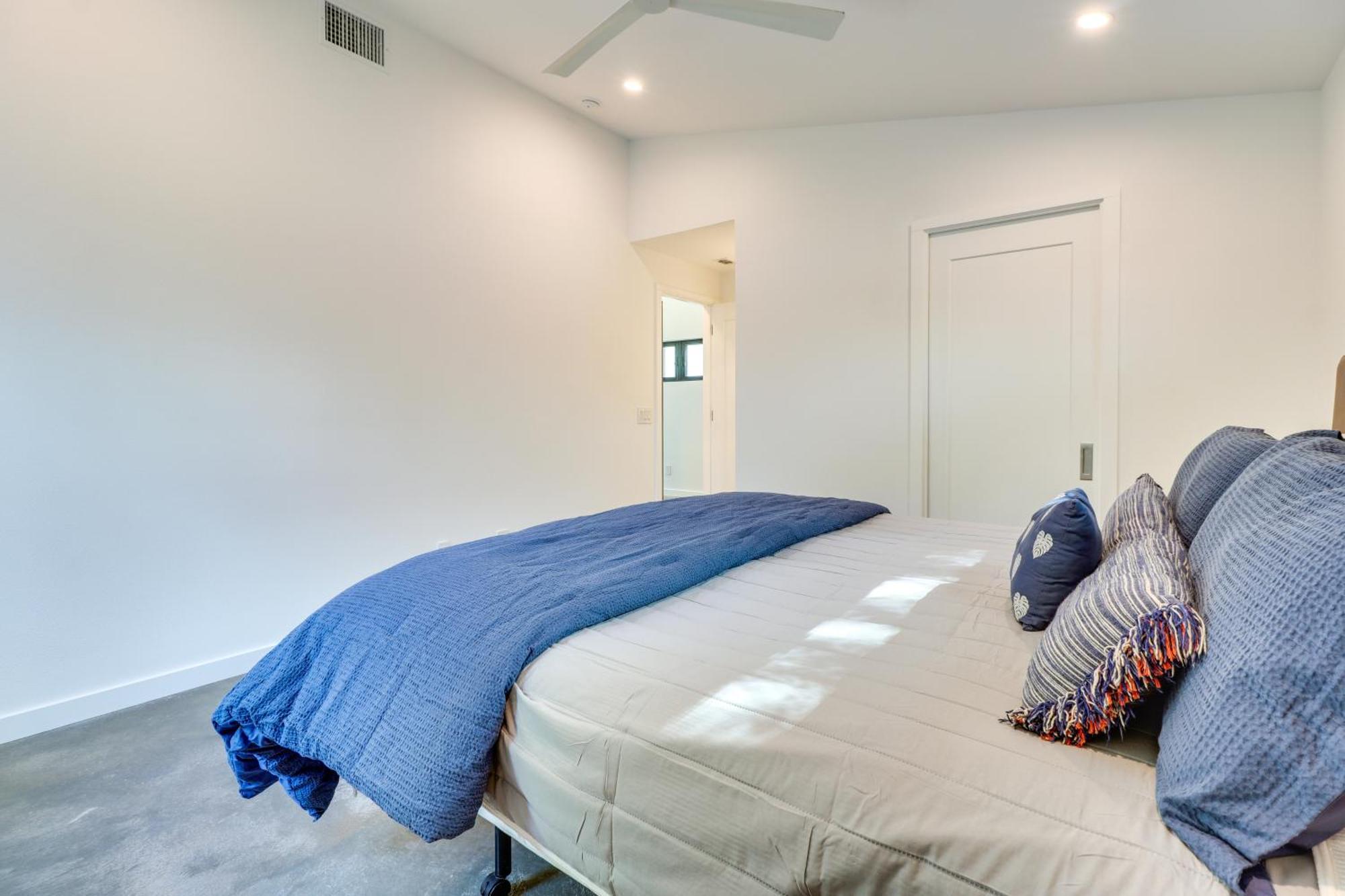 Dog-friendly Guest 3 Mi To Downtown Apartment Austin