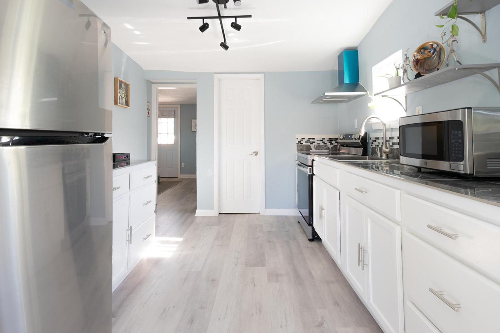 Holiday home Two Homes, One Prime Location - Walk To Austin Hotspots Austin