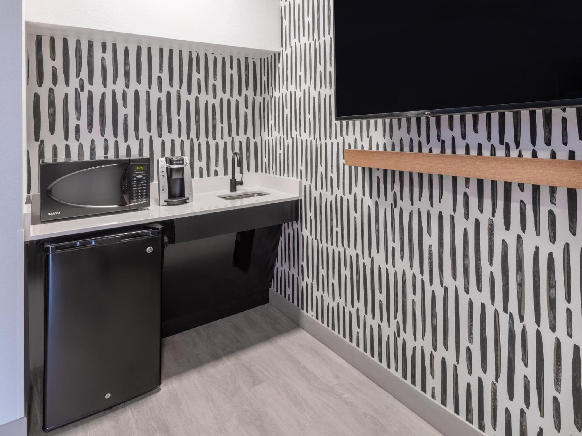 Hotel Atwell Airport By Ihg Austin