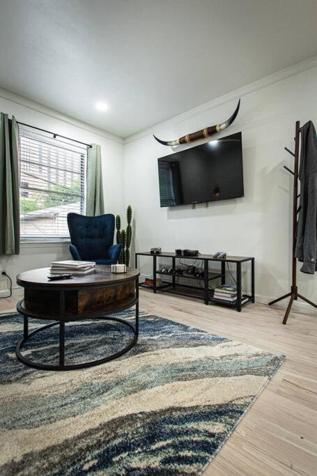 Downtown Retreat Apartment