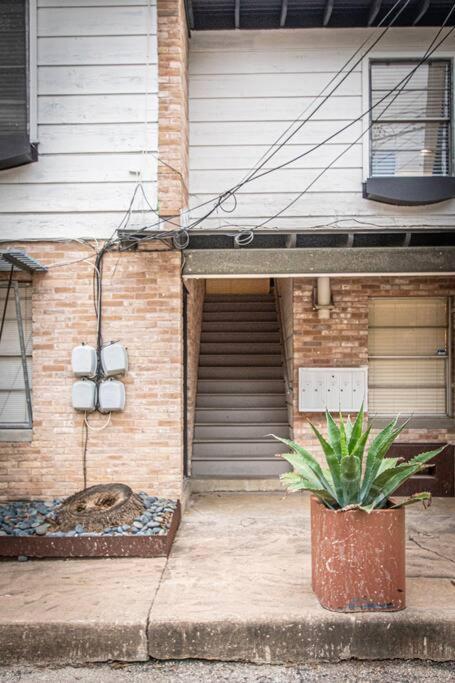 Apartment Downtown Retreat *