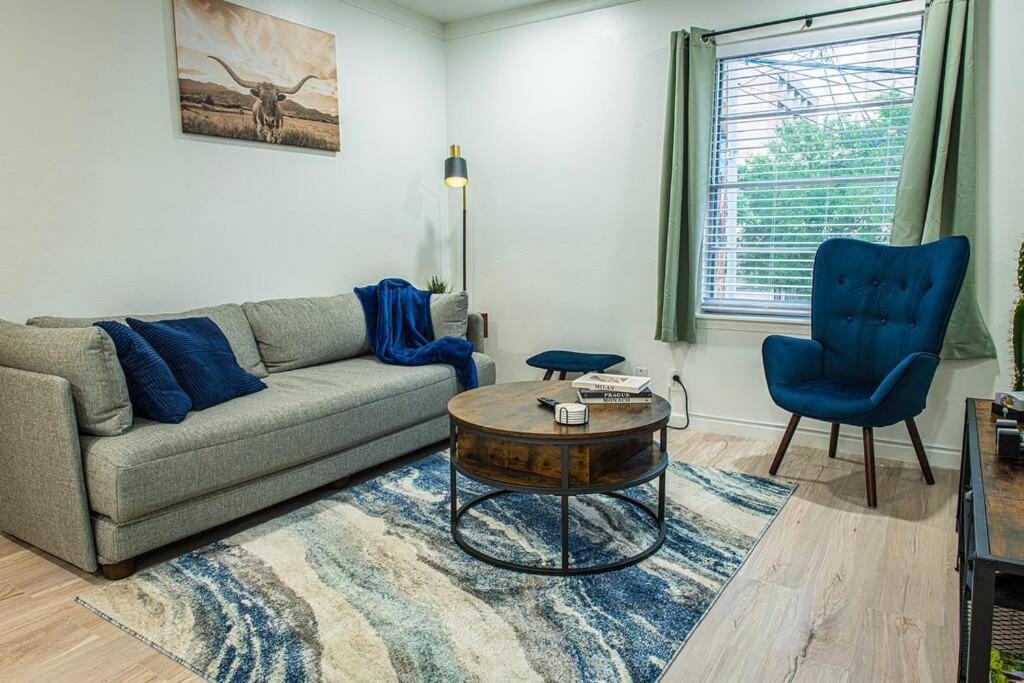 Apartment Downtown Retreat *