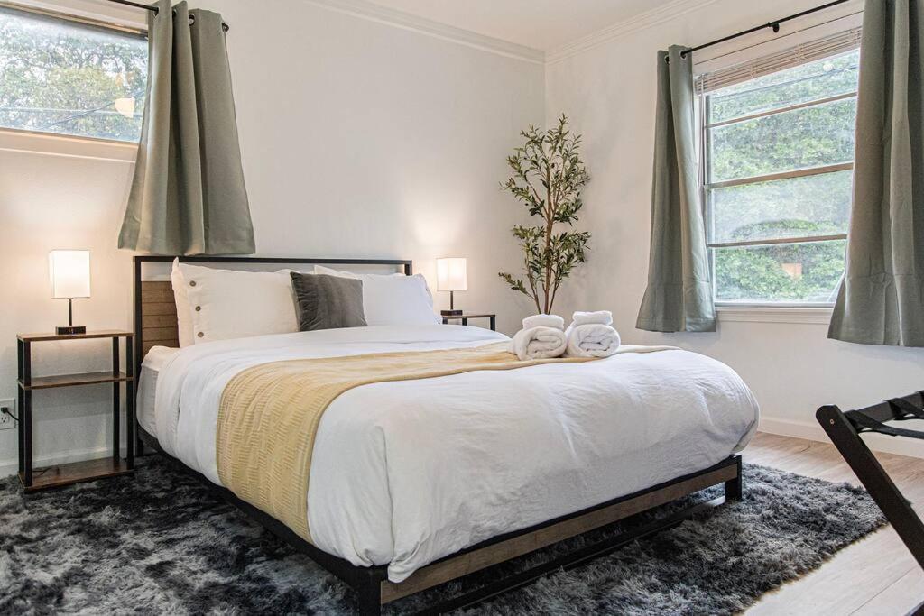 Downtown Retreat Apartment Austin