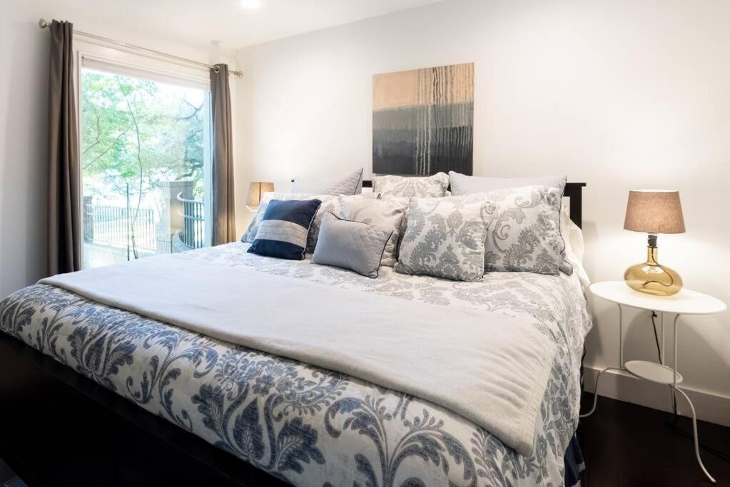 Villa Contemporary Estate Near Downtown Austin