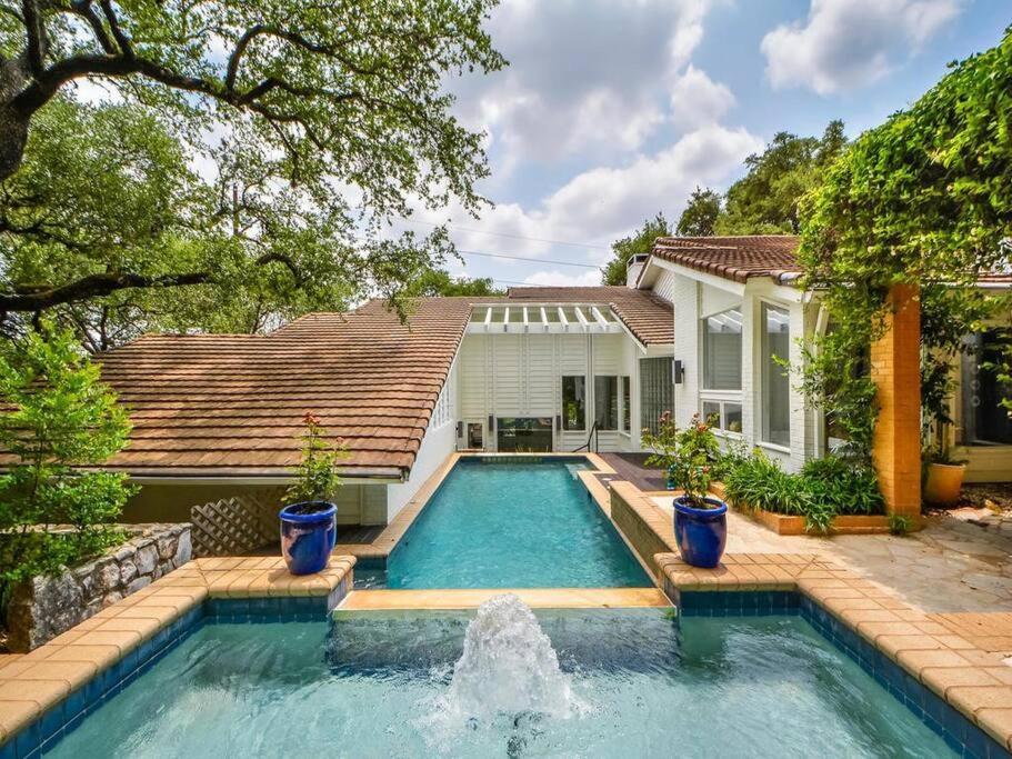 Contemporary Estate Near Downtown * Austin