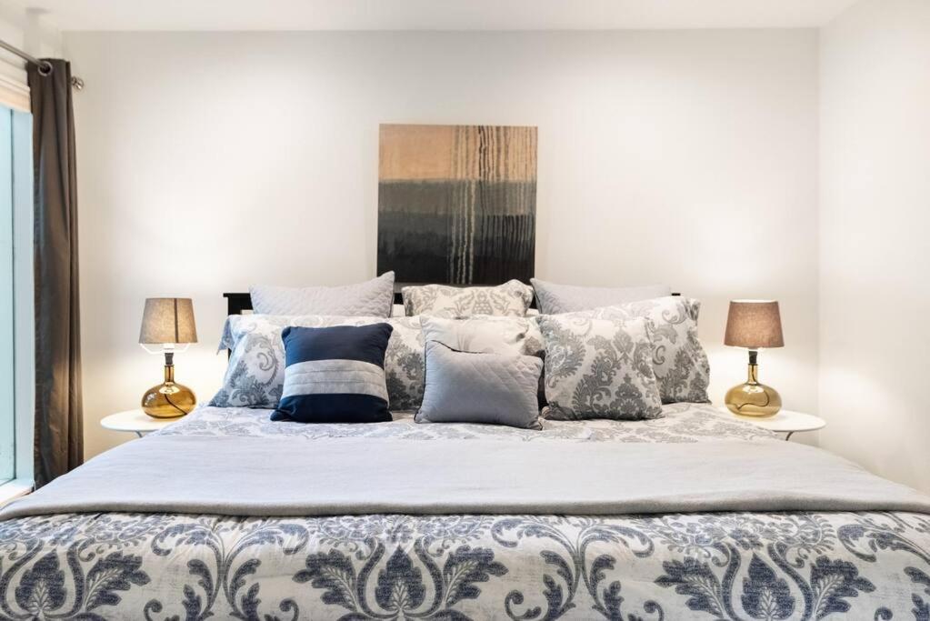 Villa Contemporary Estate Near Downtown Austin