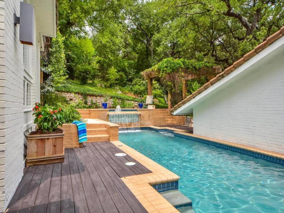 Villa Contemporary Estate Near Downtown *