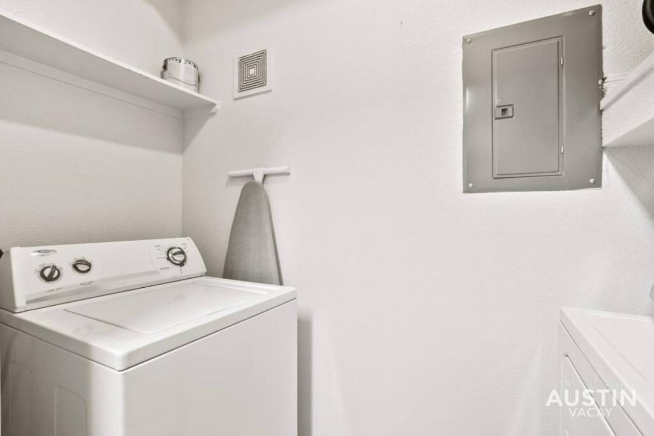 Prime Location Modern Comfort Sleeps Up To 16 Austin