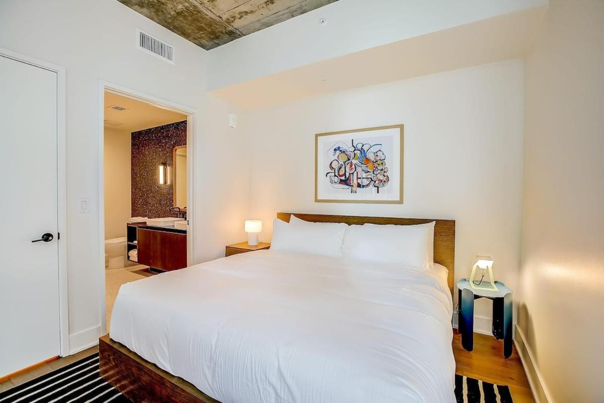 Luxury On Rainey St