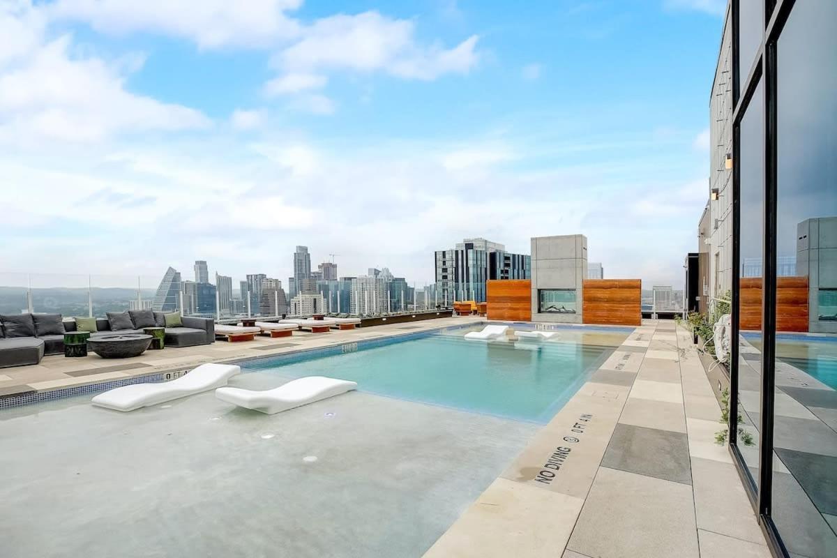 Luxury On Rainey St